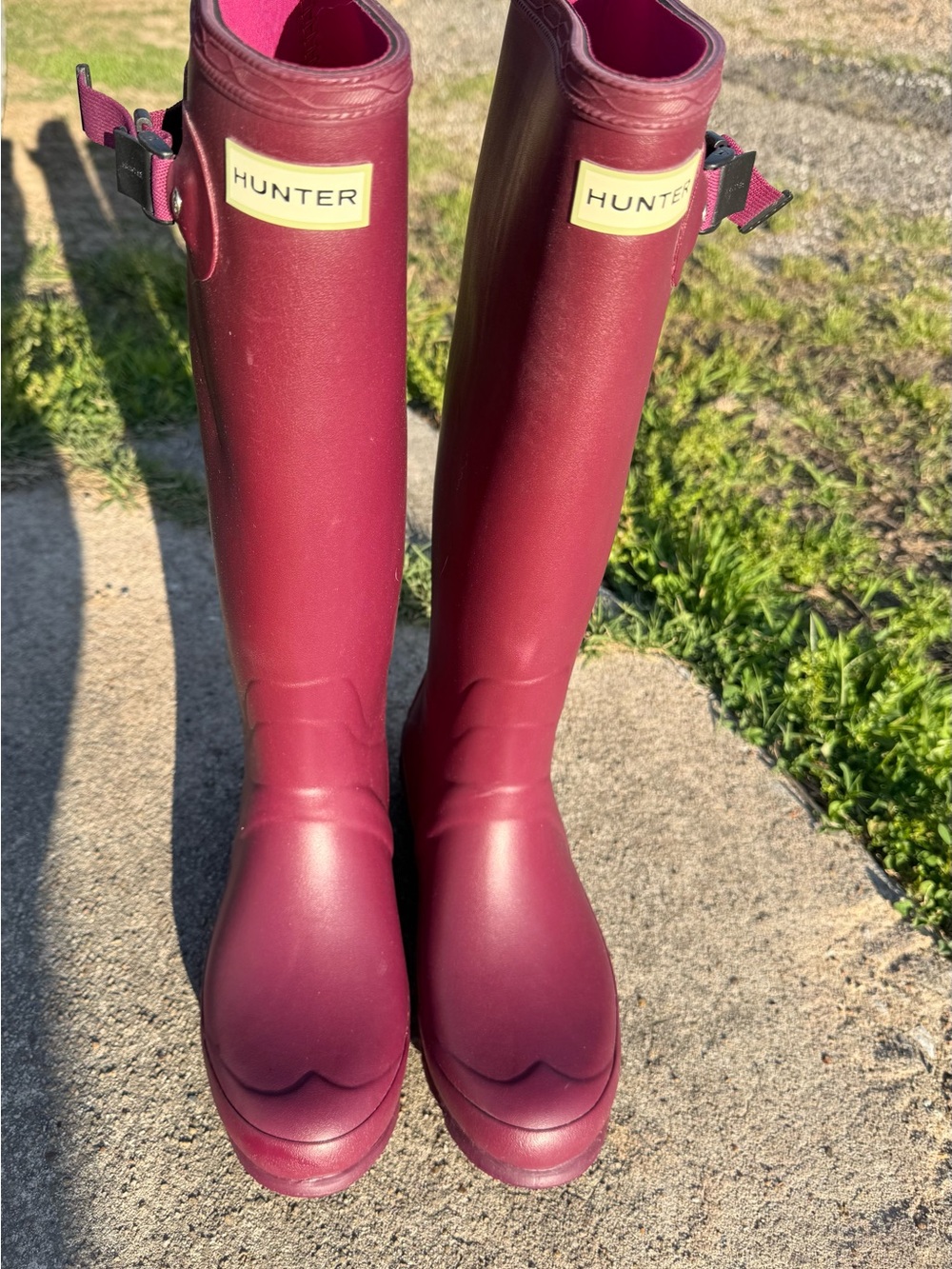 New Hunter Tall Rain Boots - Raspberry, size 9